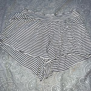 Striped flowy shorts
